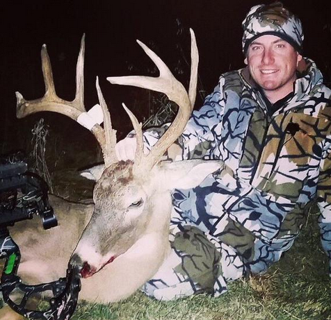 Beau Jensen with a gorgeous Iowa buck.
