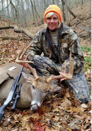 What a gorgeous Illinois buck! The Land of Lincoln really turns out some fine whitetails every year. Congrats!